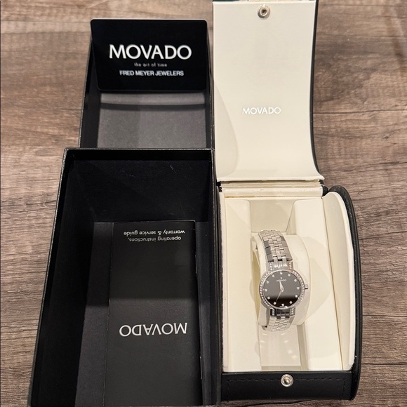 Movado Women’s Swiss Faceto Diamond watch main image 9